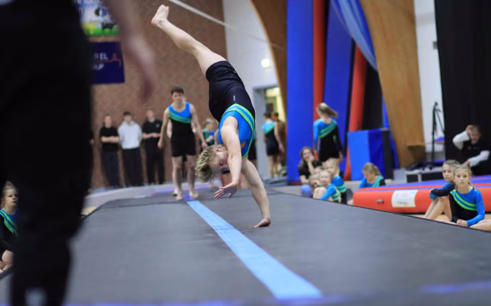 Julegymnastik samler fuldt hus