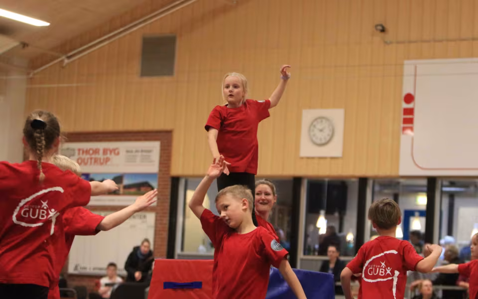 Forårsstemning i Outrup med GUB Gymnastik