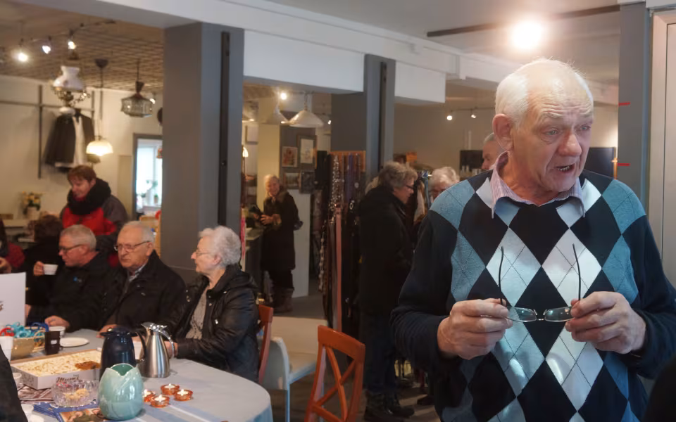 Ansager Genbrug åbning af den nye butik.