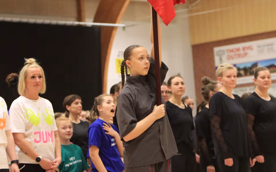 Forårsopvisning styrker integration i Outrup