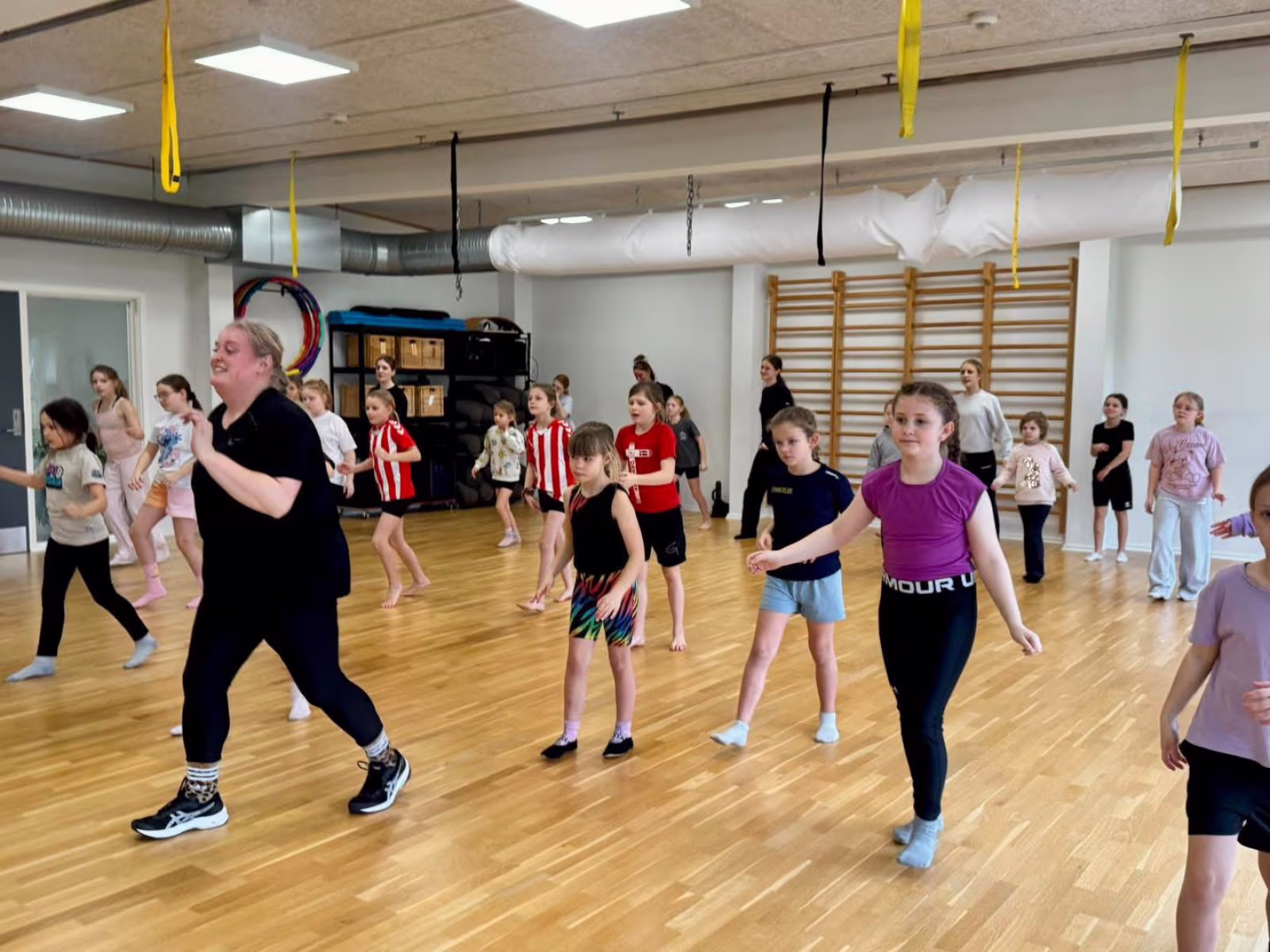 Sjov dansefest i vinterferien