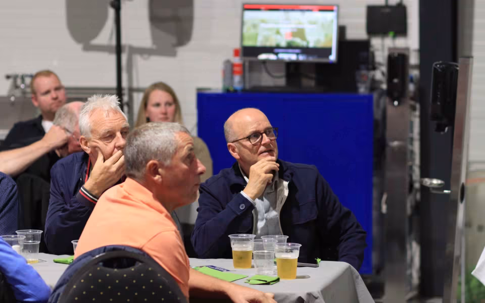 Verdensmester kastede glans over sponsoraften