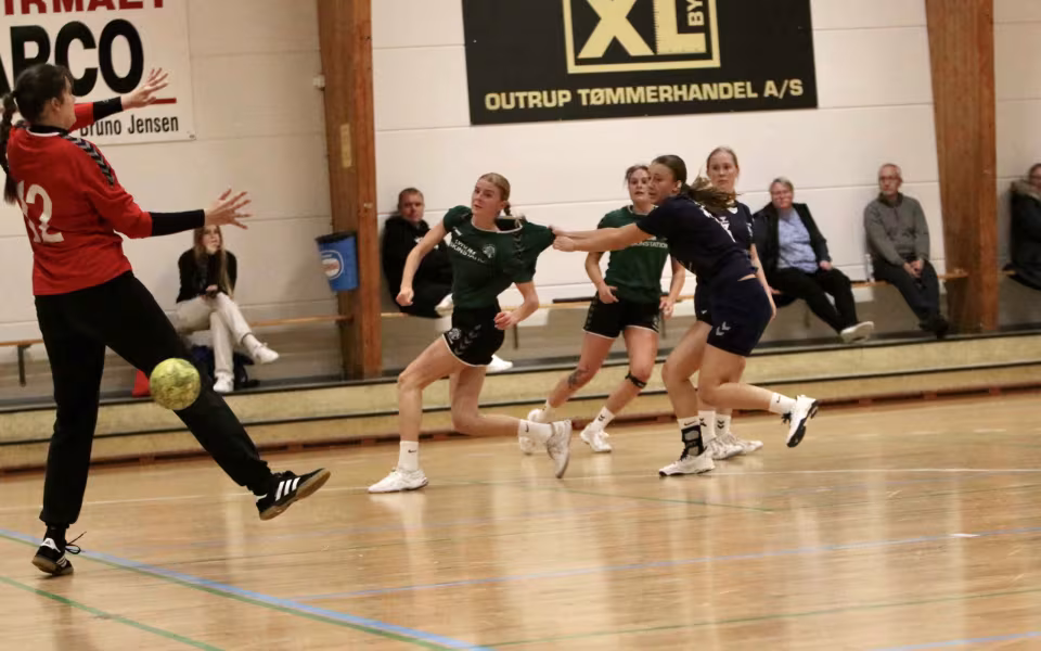 Endelig sejr til Blåbjergs U-19 piger