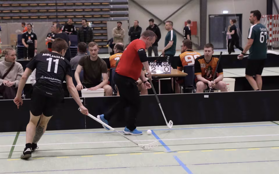 Varde-mesterskab i floorball afholdt
