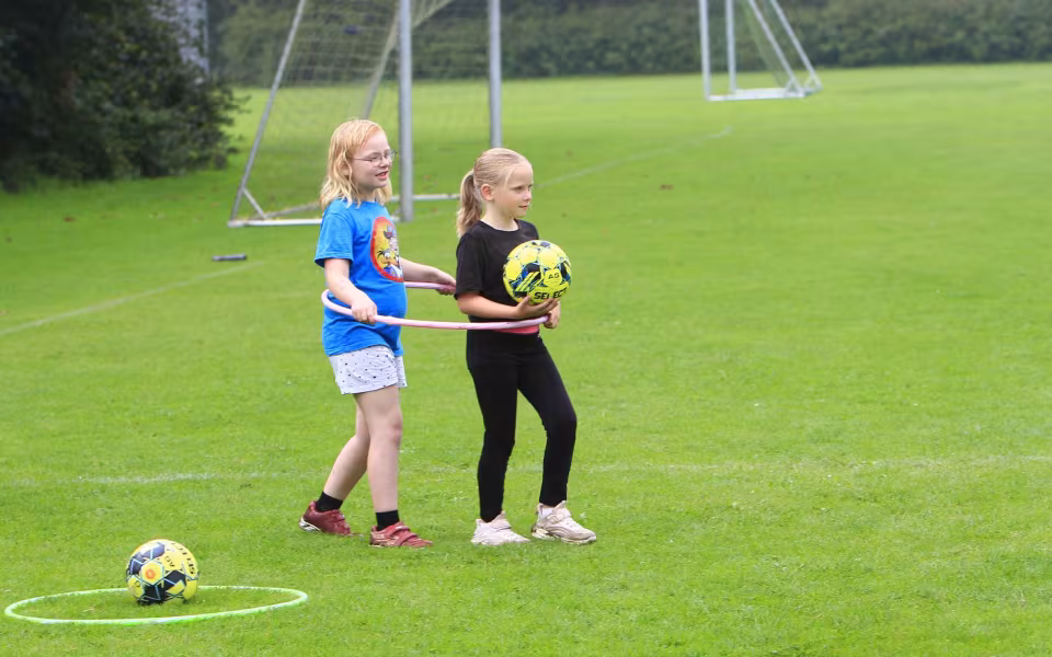 Pigeraketten landede  i Outrup Boldklub