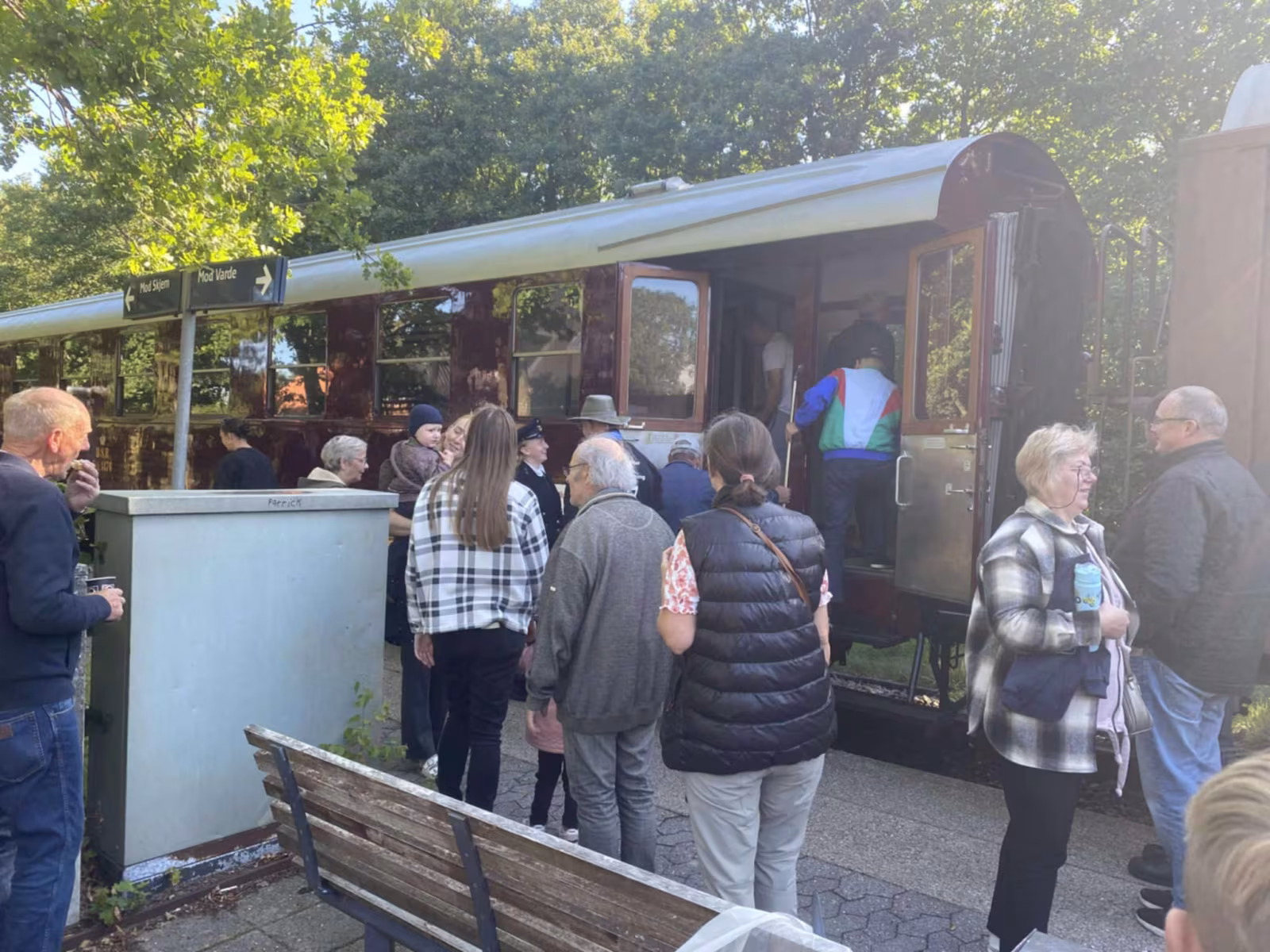 Festlig fejring på Gårde Station i anledning af DSB’s 150-års jubilæum