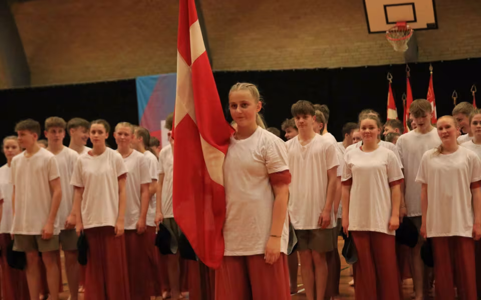 Farverig opvisning lyser Sportspark op