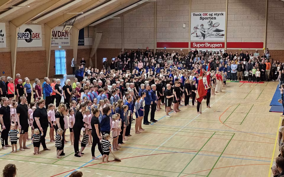 Fra årets Gymnastikopvisning 2025 og ØGU-prisen i Ølgod Hallerne