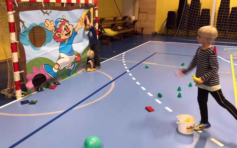 Det skal være sjovt at spille badminton uanset alder