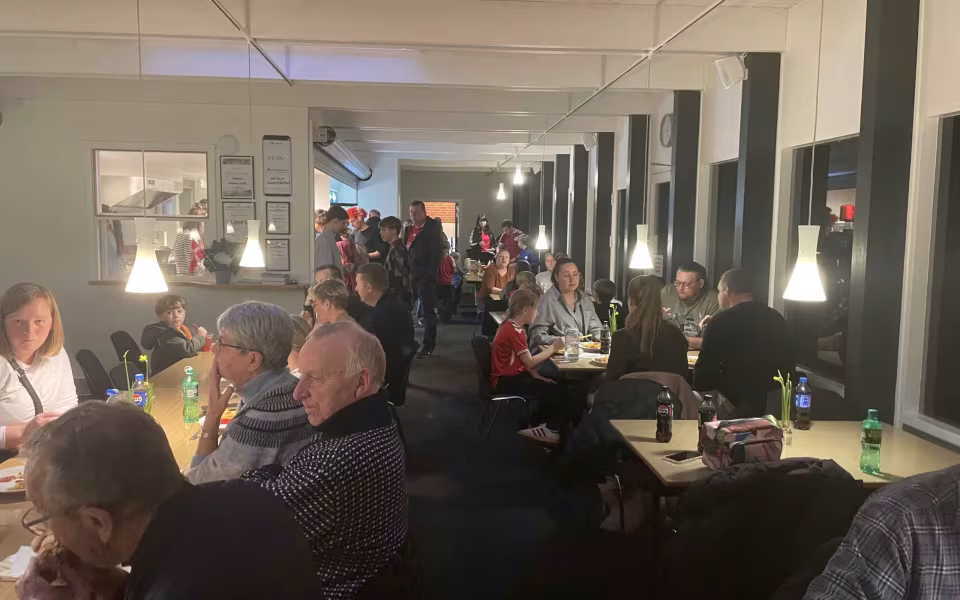 Stor Tilslutning Til VM-fest i Outrup