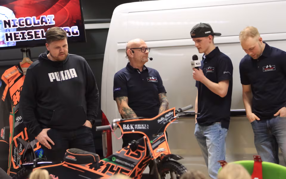Speedwayfans samledes til sæsonstartaften