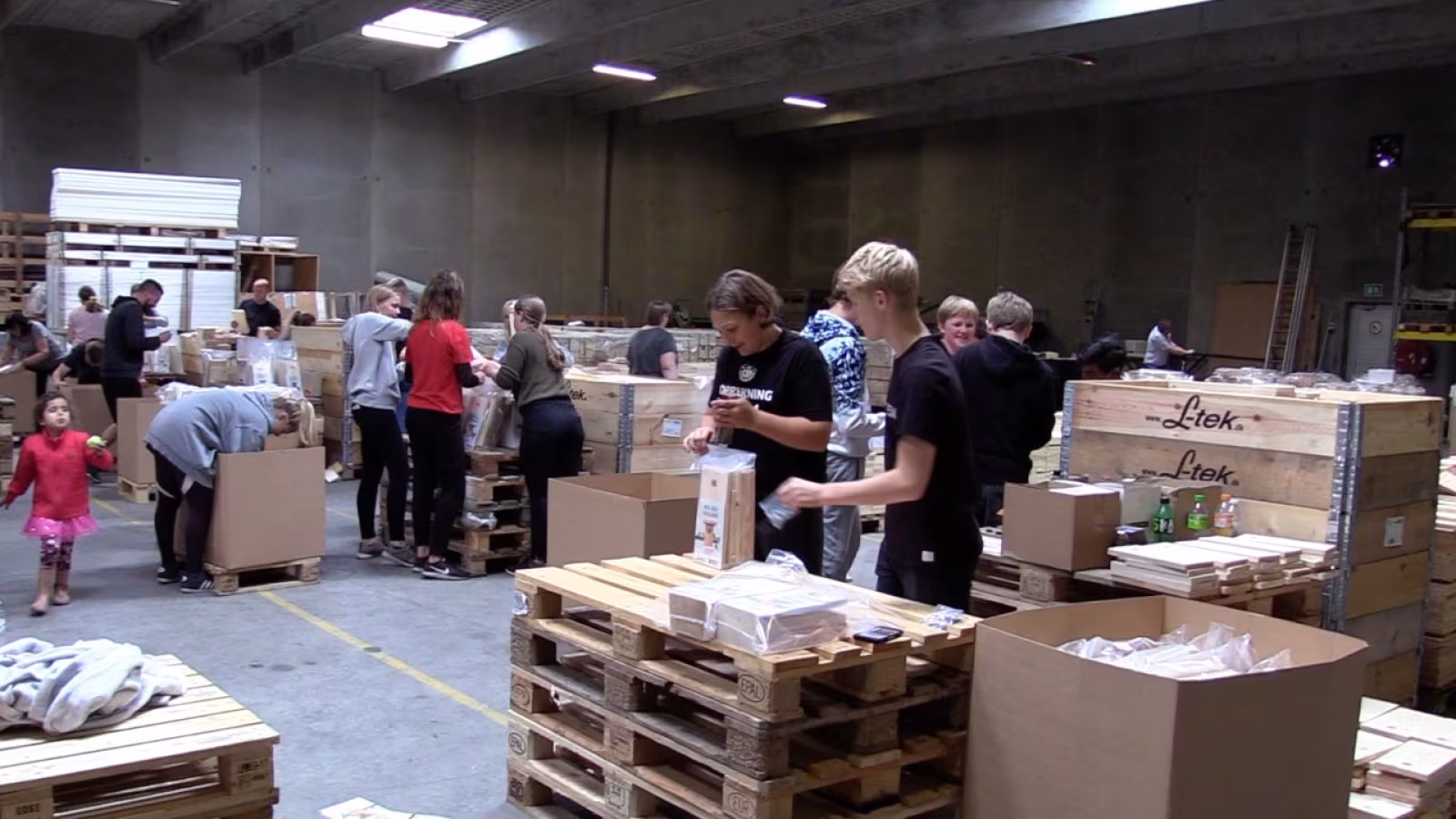 13.000 FUGLEKASSER - MIN KØBMAND & SKOVLUND FRISKOLE