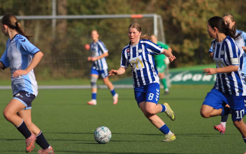 EfB-piger modstod presset og sejrede