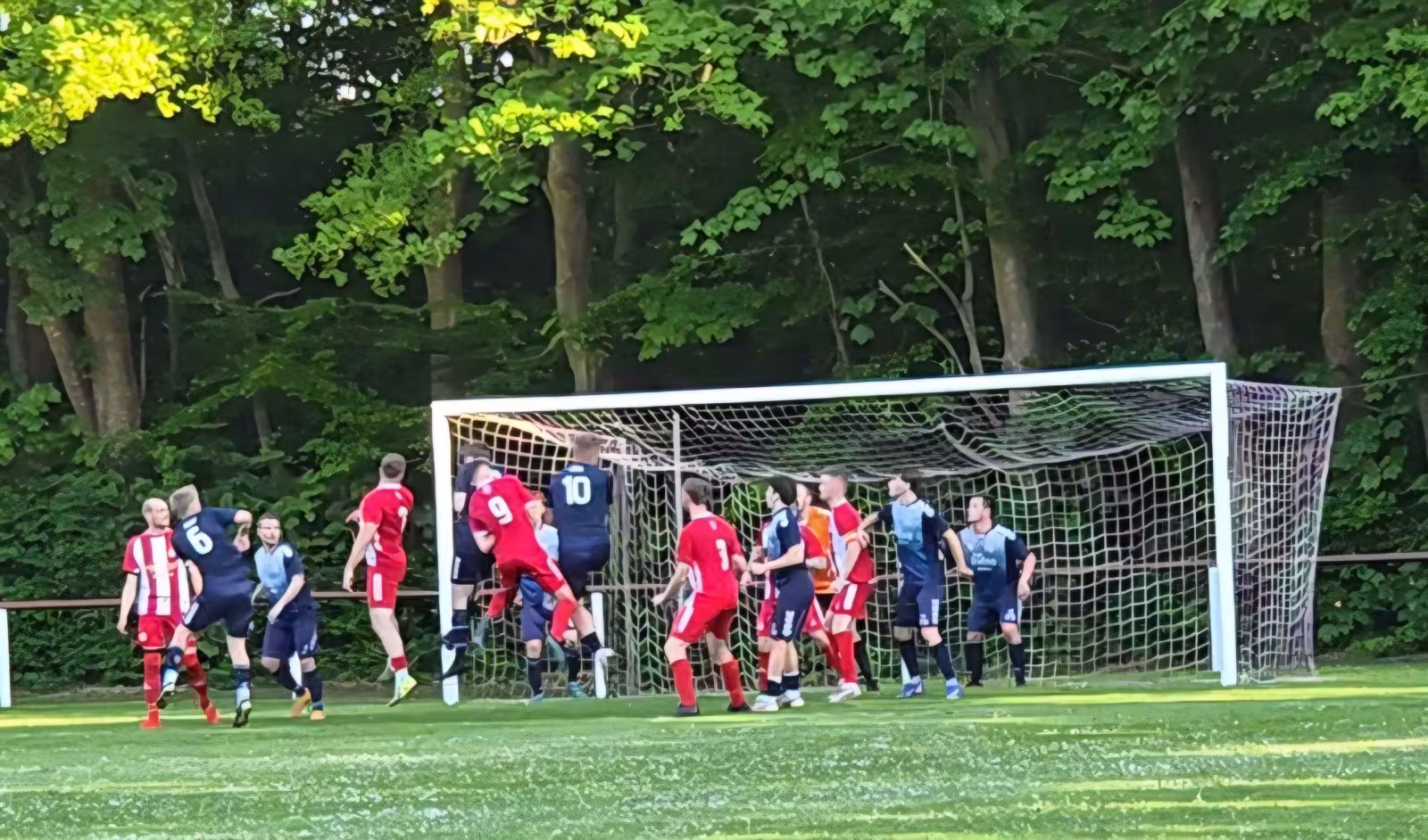 Fodbold serie 3. HTS vinder 3 - 0 i Skovlund - Se klip fra kampen.
