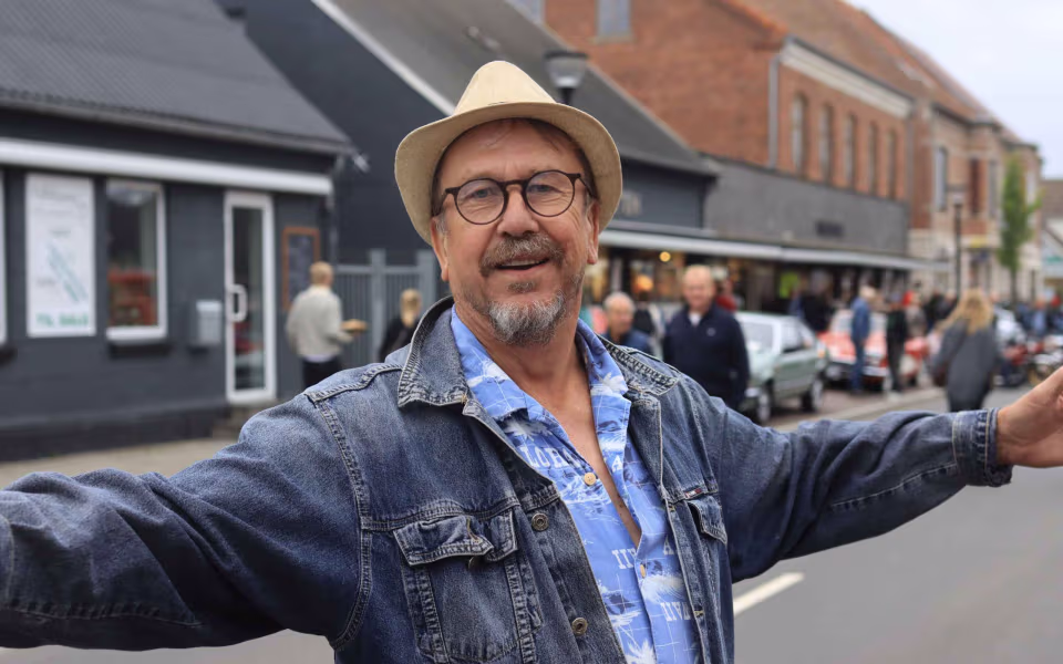 Han ser nu godt ud på billeder ham Lasse