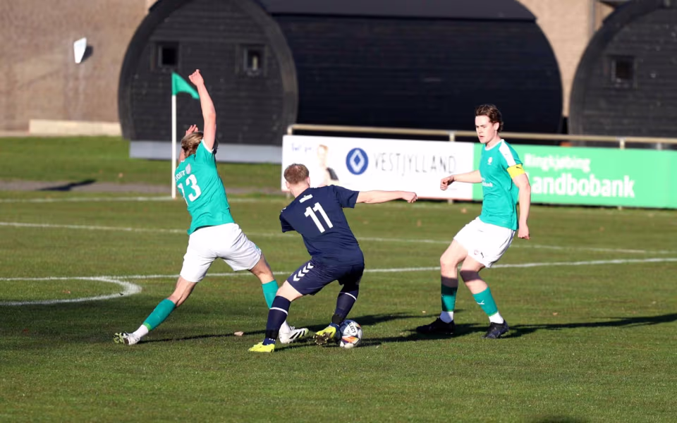 Sejr til HTS serie 4 herre på udebane mod Skjerns anden hold med 2-1 til HTS.