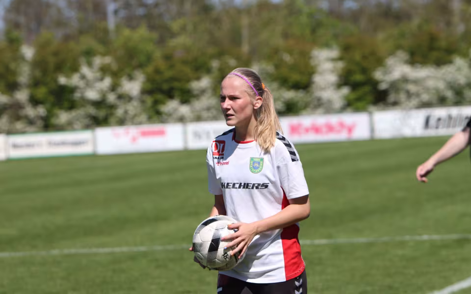 Varde U-19 piger sejrer hjemme