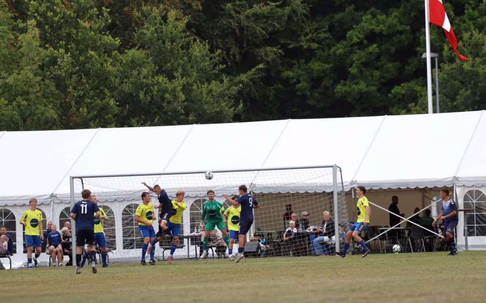 HTS-serie 1 åbner efterårssæsonen med fortjent 3-0-sejr - Se filmklip fra kampen