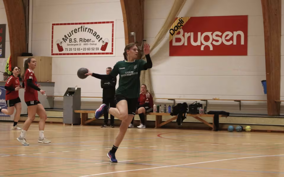 Blåbjerg HK Serie 2 damer triumferer med sejr