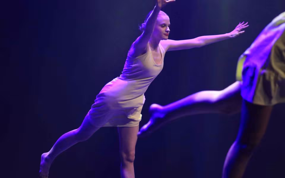 Dance Company Twenty Juleshow begejstrede 1200 publikummer