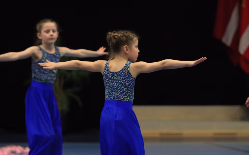 Mini Dancers Fra Outrup Strålede