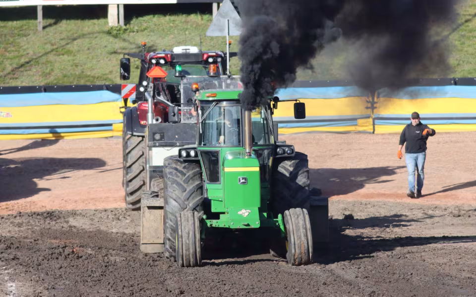 Powerpull og Truckshow skabte folkefest i Outrup