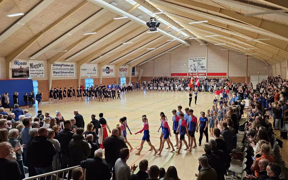 Fra årets Gymnastikopvisning 2025 og ØGU-prisen i Ølgod Hallerne