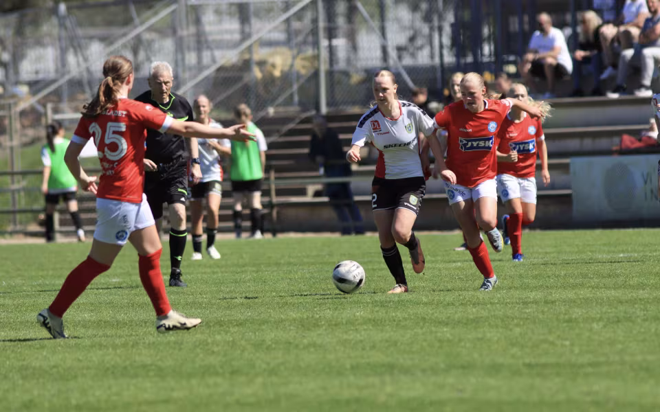 Varde U-19 piger sejrer hjemme