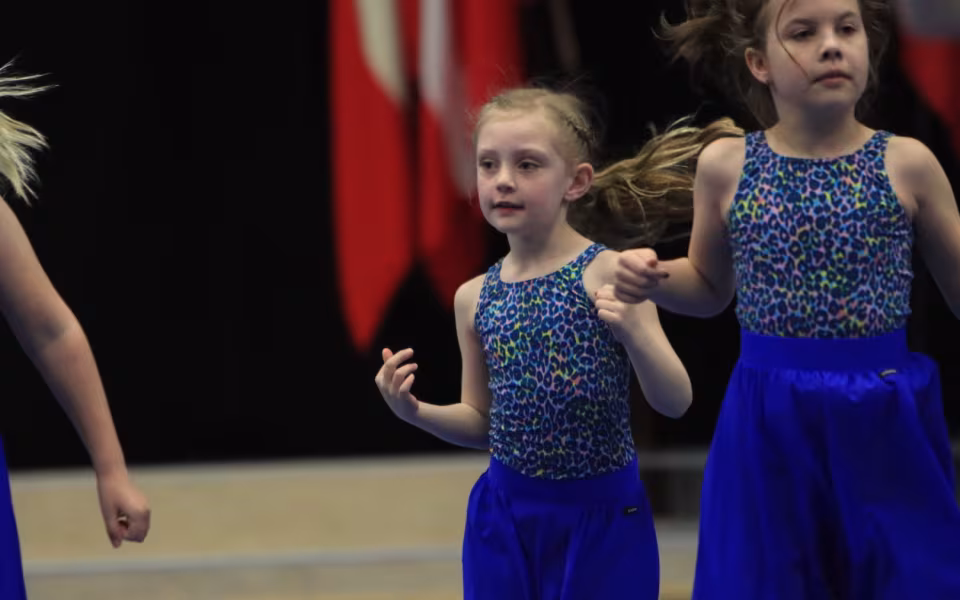 Mini Dancers Fra Outrup Strålede
