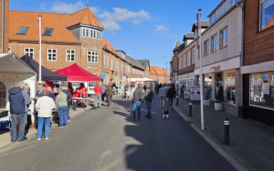 blev Ølgod midtby forvandlet til en festlig oase under arrangementet Late Night.