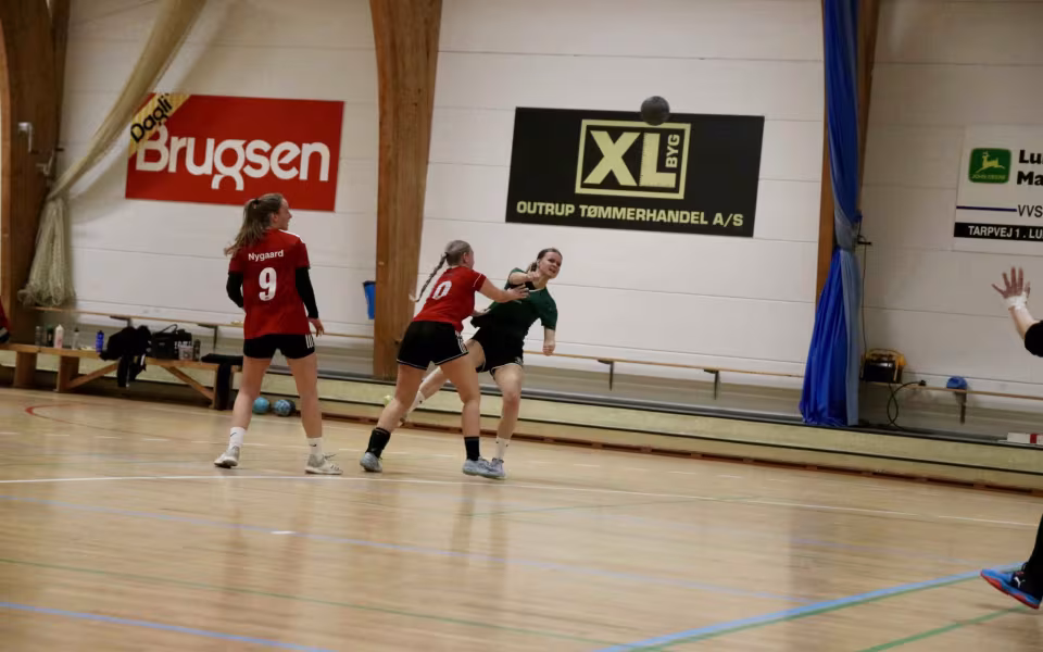 Blåbjerg HK Serie 2 damer triumferer med sejr
