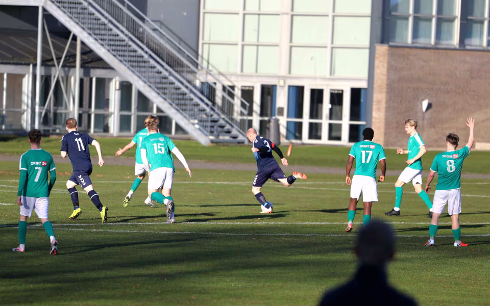 Sejr til HTS serie 4 herre på udebane mod Skjerns anden hold med 2-1 til HTS.