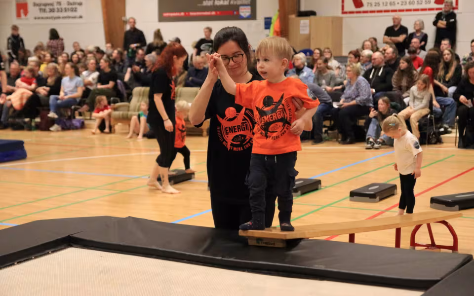 Forårsstemning i Outrup med GUB Gymnastik