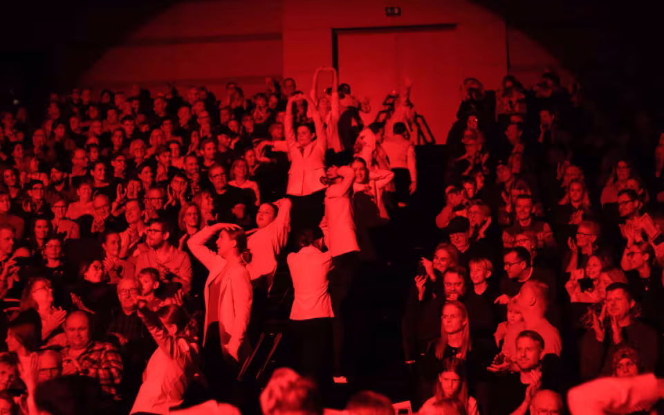 Dance Company Twenty Juleshow begejstrede 1200 publikummer