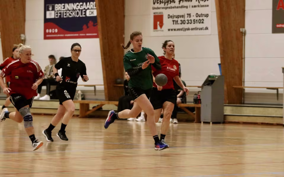 Blåbjerg HK Serie 2 damer triumferer med sejr