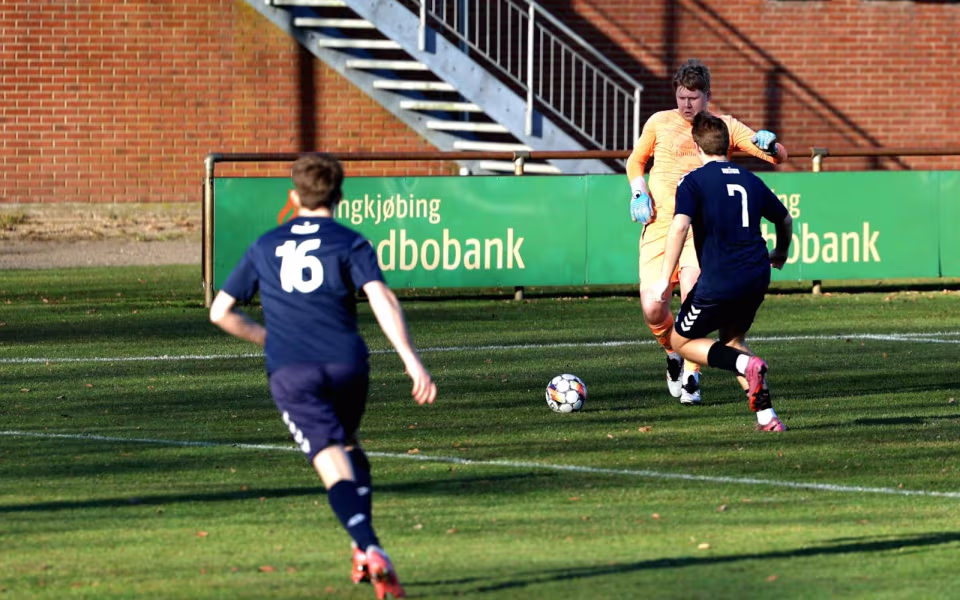 Sejr til HTS serie 4 herre på udebane mod Skjerns anden hold med 2-1 til HTS.