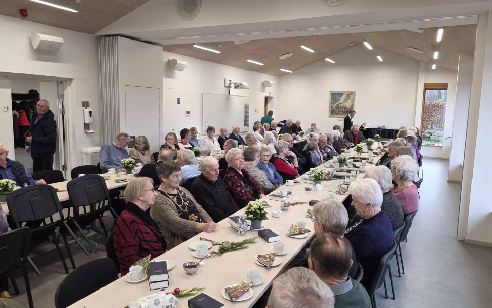 Godt 70 til fællessang og julehygge i Ølgod Kirkehus.   