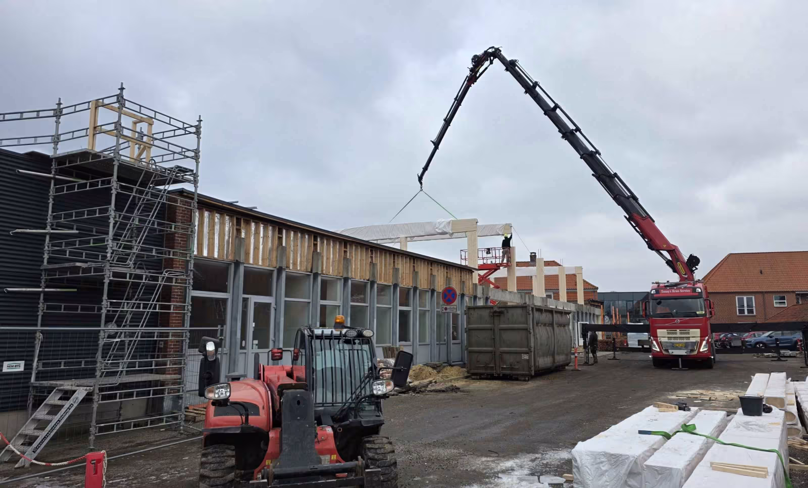 Indslag. I dag blev en vigtig milepæl nået på det nye Kulturhus i Ølgod