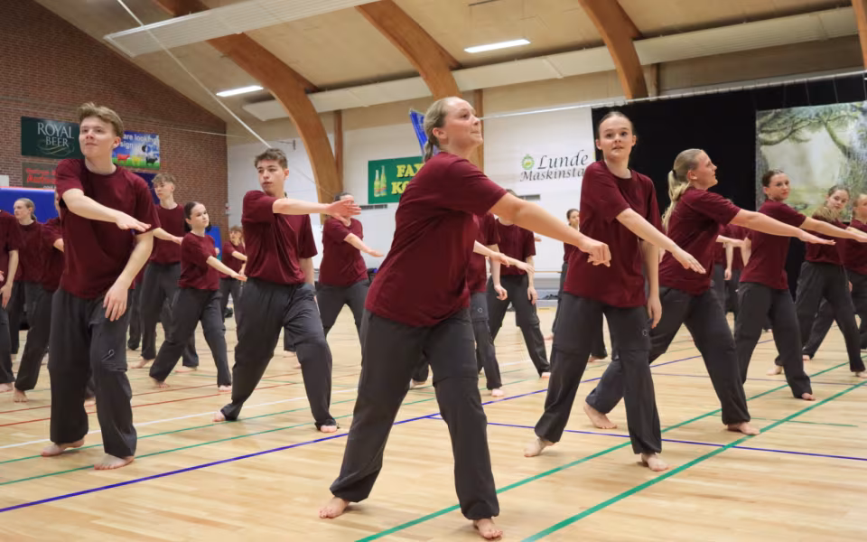 Forårsopvisning styrker integration i Outrup