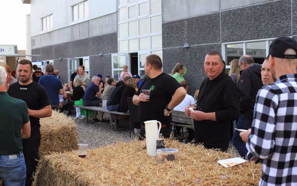 Sidste hilsen i stalden