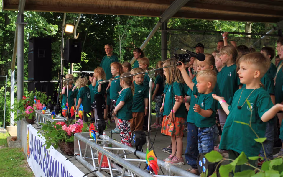 Musikfest samlede generationer i Outrup
