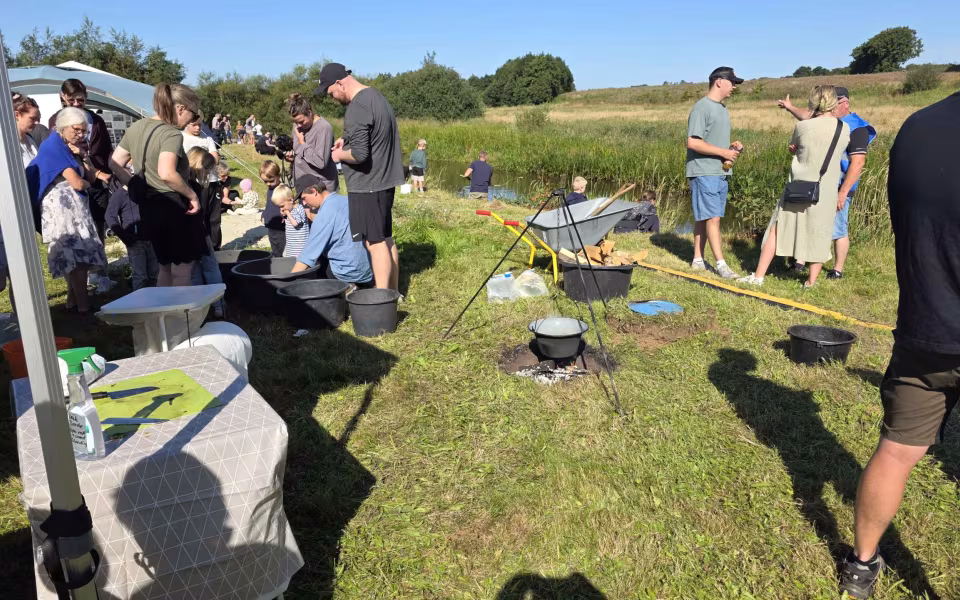 Billeder og film. "Varde Å dag" i Hodde 2025 – en dag fuld af liv og fællesskab.