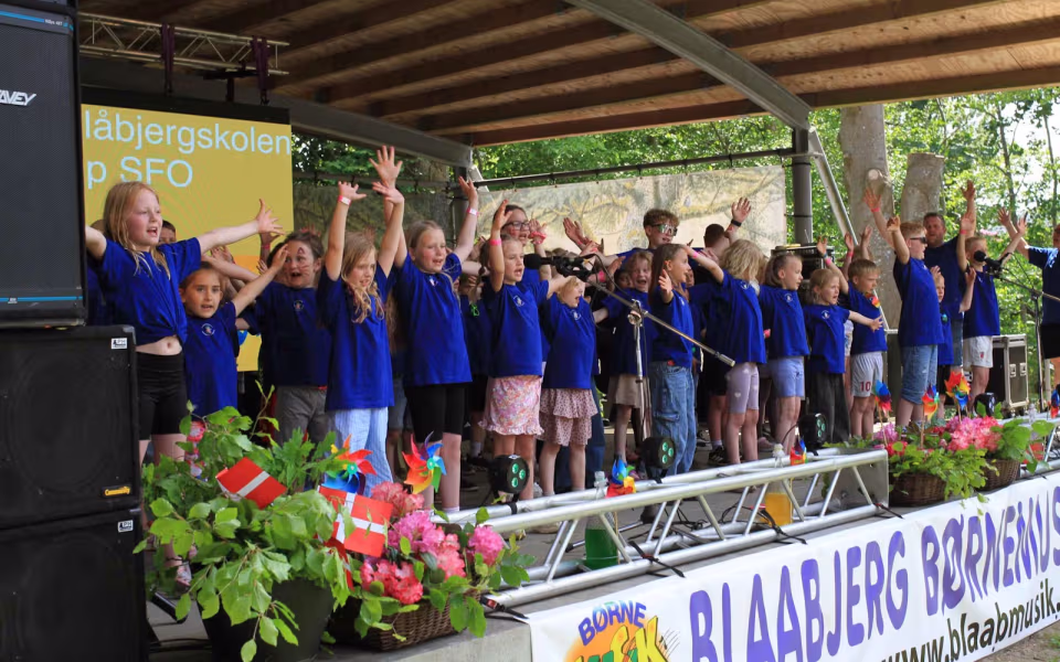 Musikfest samlede generationer i Outrup