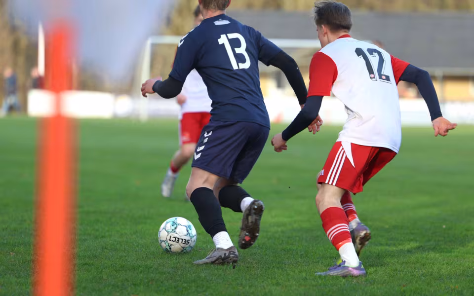 HTS U19 vinder 5-1 over SGI. Se de mange billeder.