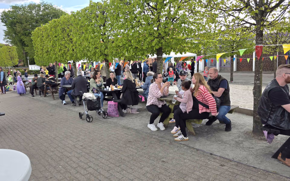 Stor deltagelse til Tistrup Screaming Carneval på torvet - Se de mange billeder