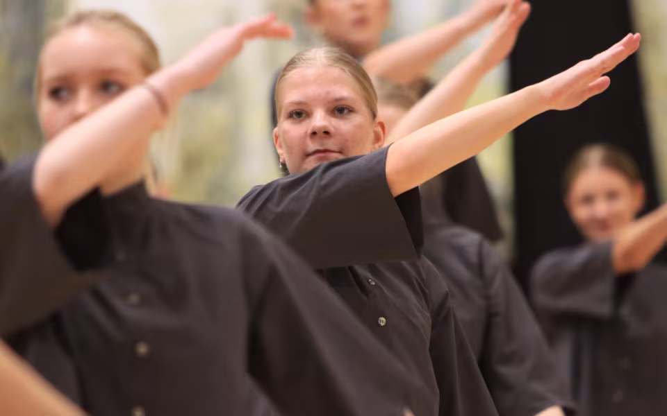 Forårsopvisning styrker integration i Outrup