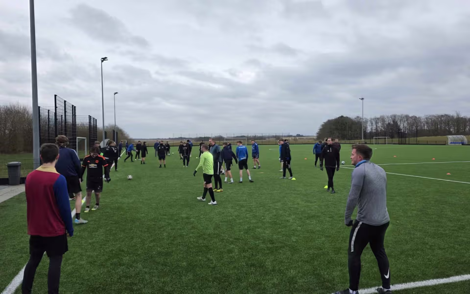 HTS Herre fodbold skød sæsonen i gang på en iskold januar dag.