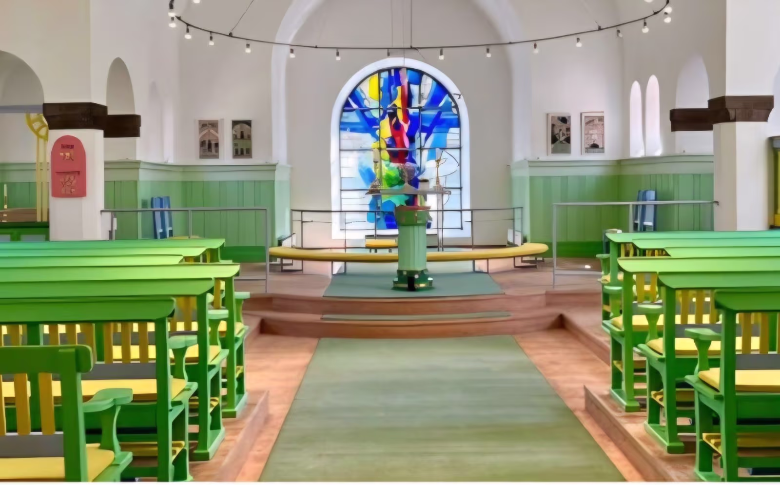 Tur til Uhre Kirke og Månsson Brande