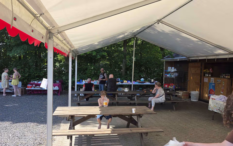 Loppemarked på Ølgod Camping blev en varm fornøjelse