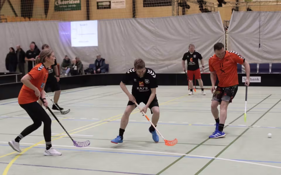 Varde-mesterskab i floorball afholdt